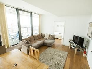 Rojen Apartments Docklands Londres Exterior foto